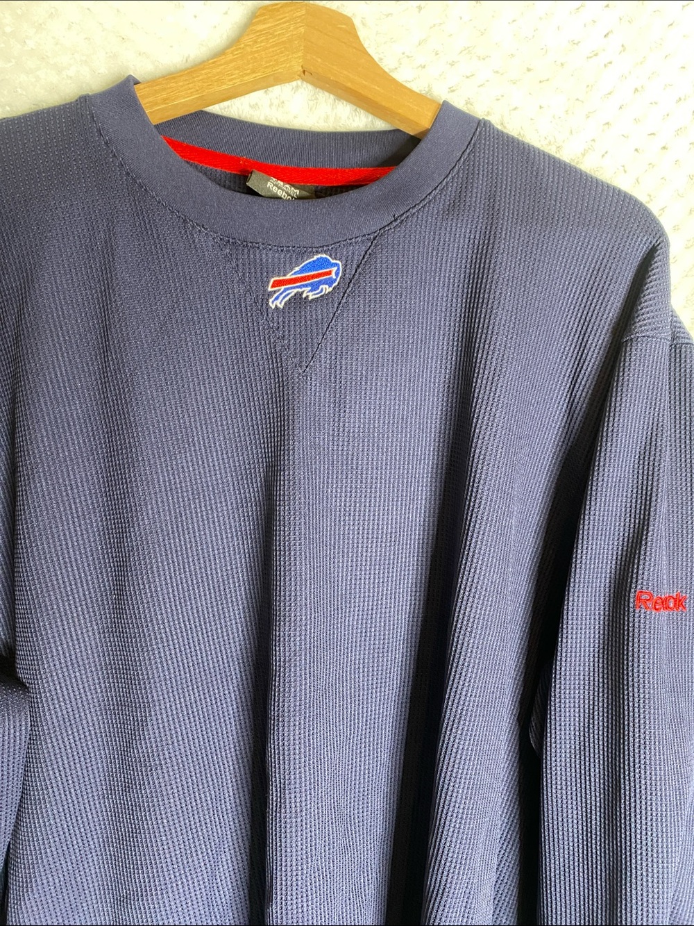 Reebok team apparel Men’s Waffle Texture Shirt Embroidered Buffalo Bills logo